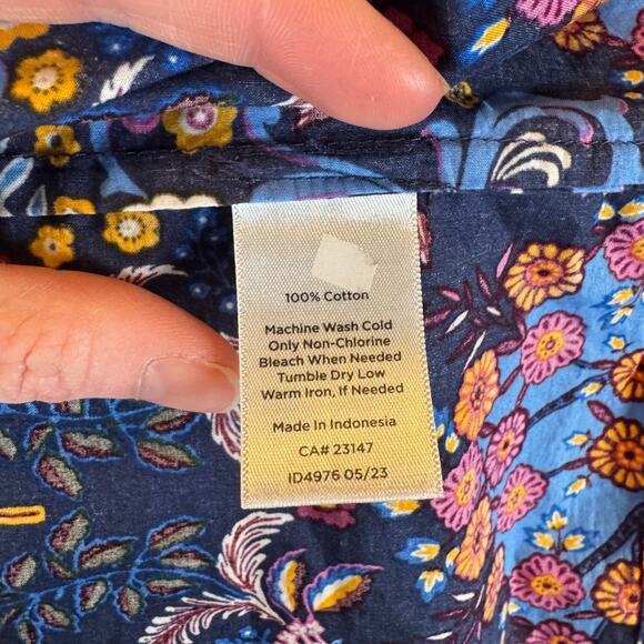 Talbots Women’s S Pleated Sleeve Poplin Top Cotton Floral Medallion Blue Classic - Picture 6 of 10